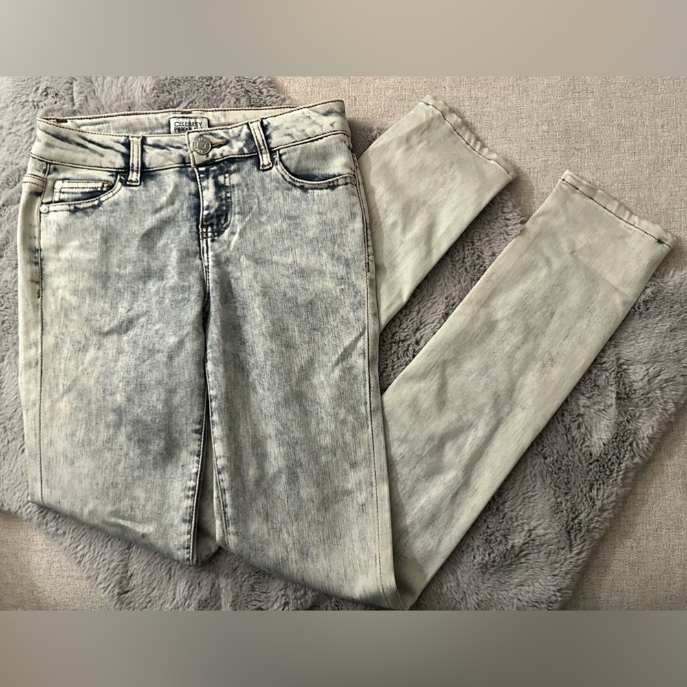 Acid Wash Jeans